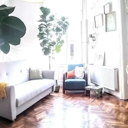 Apartment Jolie In Historical Center Budapest