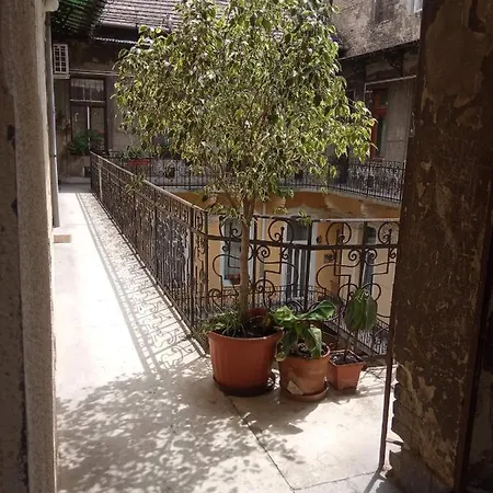 Apartment Jolie In Historical Center Budapest